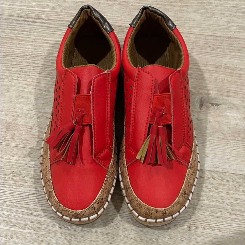 Women’s Red Tassel Slip-On Moccasins — Comfortable Everyday Style